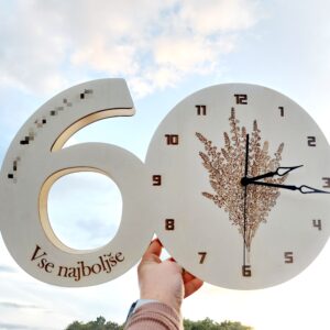 lesena ura številka 60